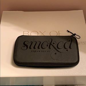 Urban decay smoked eyeshadow pallet